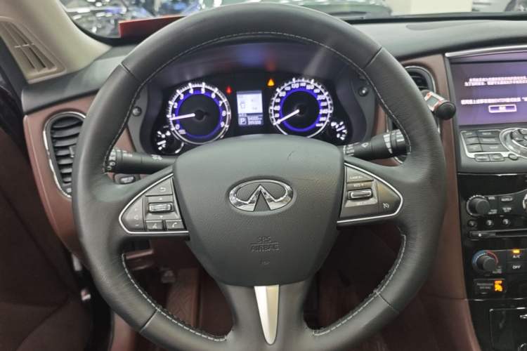 Used Infiniti QX50 2015 2.5L Enjoyment Edition Steering Wheel