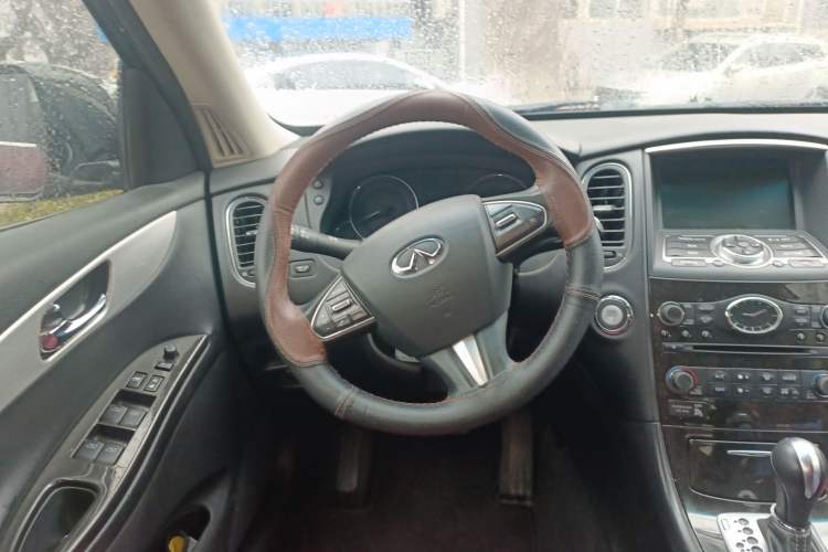 Used Infiniti QX50 2015 2.5L Comfort Edition Steering Wheel