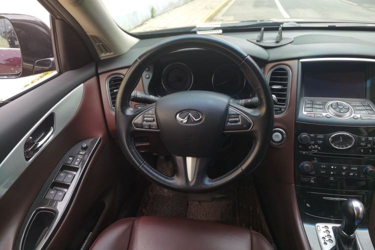 Used Infiniti QX50 2015 2.5L Enjoyment Edition Steering Wheel