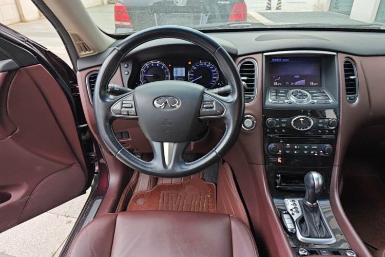 Used Infiniti QX50 2015 2.5L Enjoyment Edition Steering Wheel