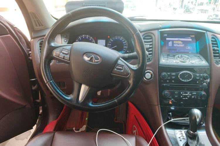 Used Infiniti QX50 2015 2.5L Luxury Edition Steering Wheel