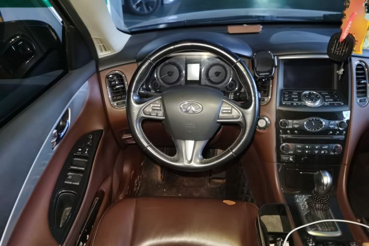 Used Infiniti QX50 2015 2.5L Enjoyment Edition Steering Wheel