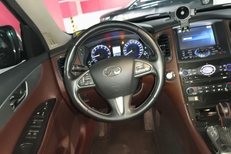 Used Infiniti QX50 2015 2.5L Enjoyment Edition Steering Wheel