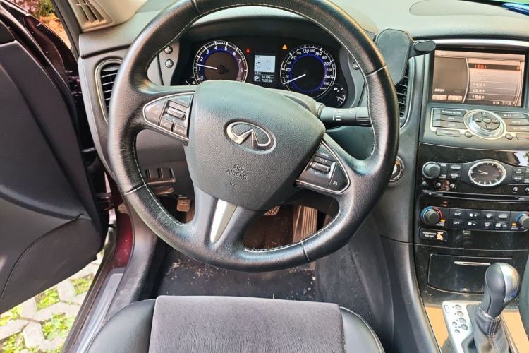 Used Infiniti QX50 2015 2.5L Comfort Edition Steering Wheel
