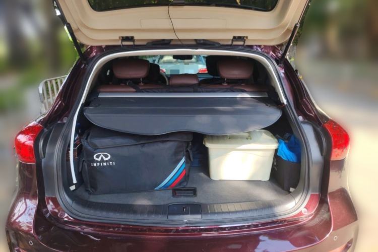 Used Infiniti QX50 2015 2.5L Luxury Edition Trunk