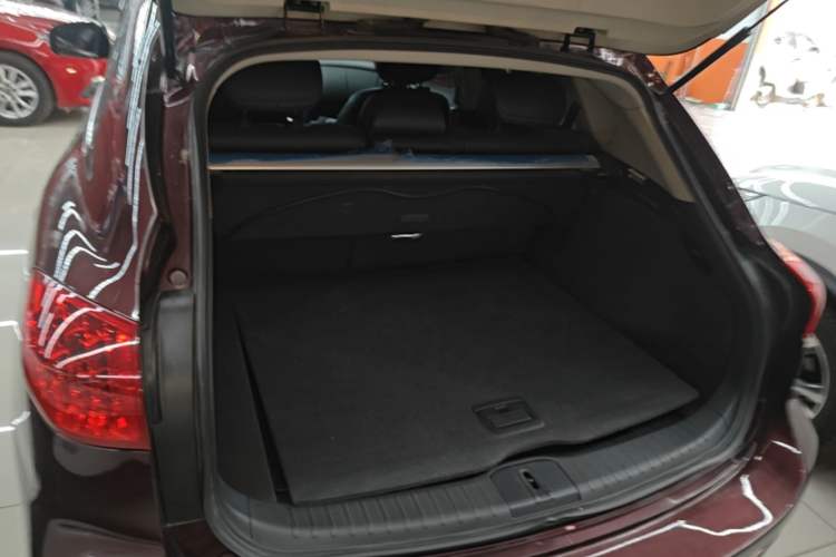 Used Infiniti QX50 2015 2.5L Comfort Edition Trunk
