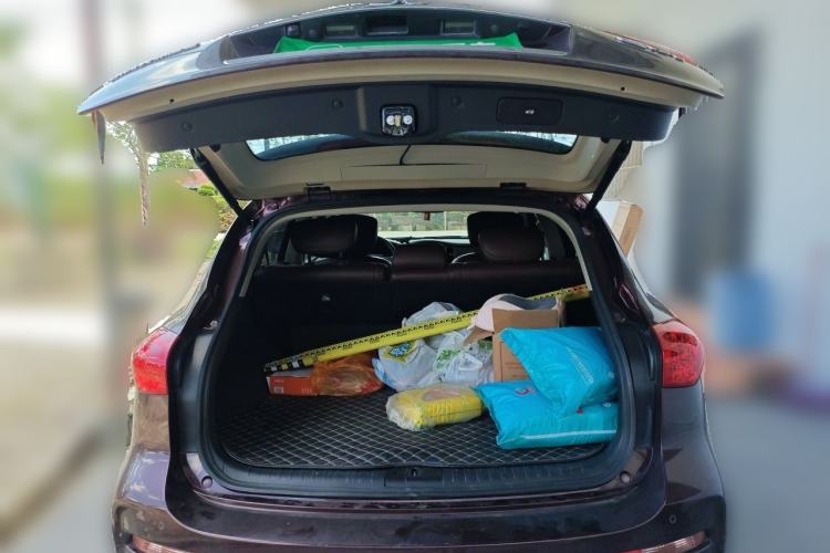 Used Infiniti QX50 2015 2.5L Luxury Edition Trunk