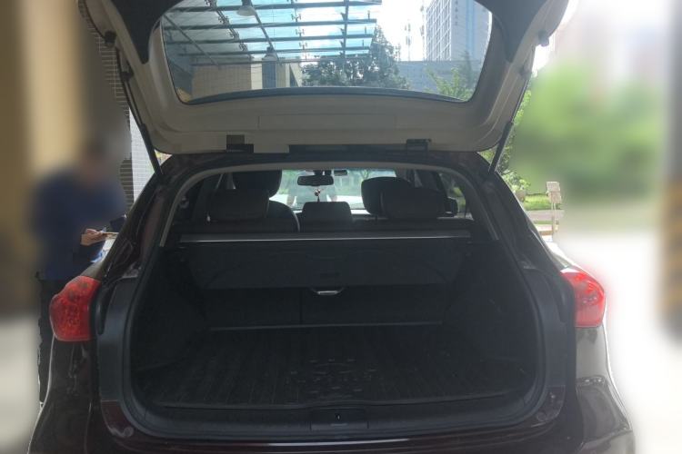 Used Infiniti QX50 2015 2.5L Luxury Edition Trunk