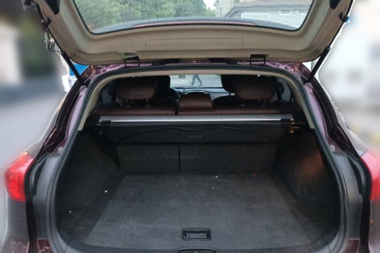 Used Infiniti QX50 2015 2.5L Luxury Edition Trunk