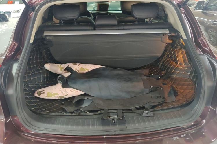 Used Infiniti QX50 2015 2.5L Comfort Edition Trunk