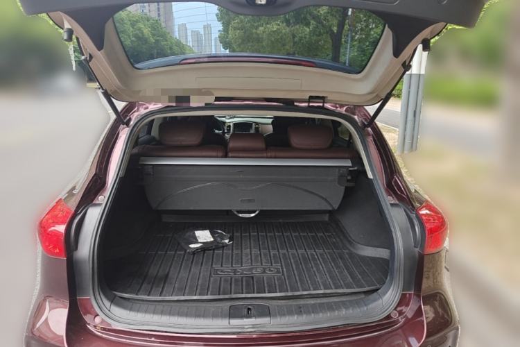 Used Infiniti QX50 2015 2.5L Luxury Edition Trunk