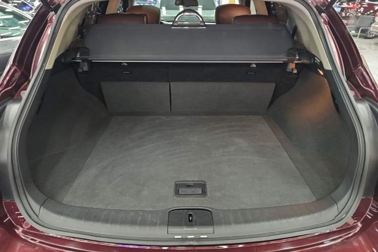 Used Infiniti QX50 2015 2.5L Enjoyment Edition Trunk