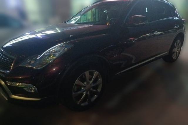 Ojetý Infiniti QX50 2015 2.5L Comfort Edition