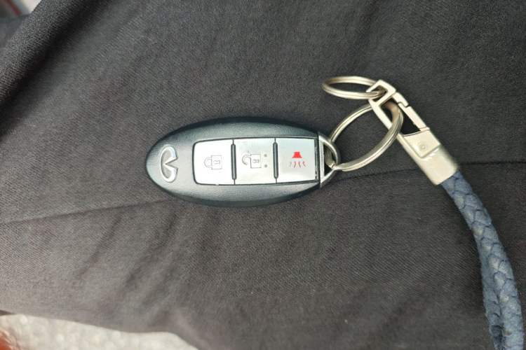 Used Infiniti QX50 2015 2.5L Comfort Edition Vehicle Key