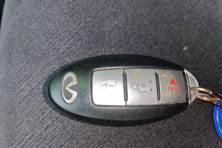 Used Infiniti QX50 2015 2.5L Comfort Edition Vehicle Key