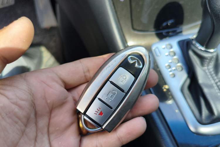 Used Infiniti QX50 2015 2.5L Comfort Edition Vehicle Key