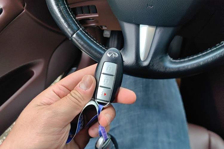 Used Infiniti QX50 2015 2.5L Enjoyment Edition Vehicle Key
