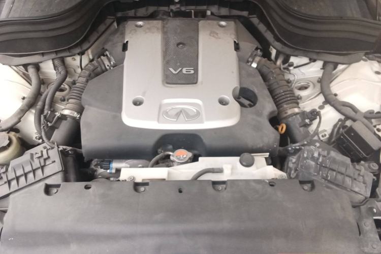 Used Infiniti QX50 2015 2.5L Luxury Edition Engine Bay