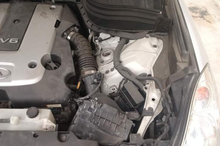 Used Infiniti QX50 2015 2.5L Luxury Edition Engine Bay Left