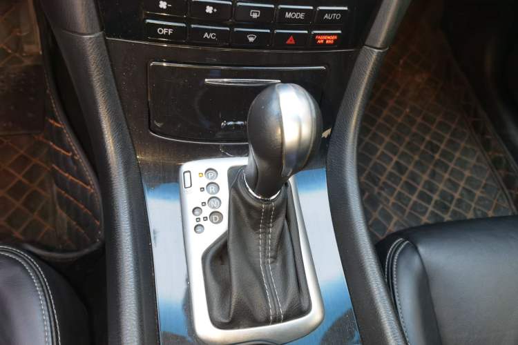 Used Infiniti QX50 2015 2.5L Luxury Edition Gear Lever