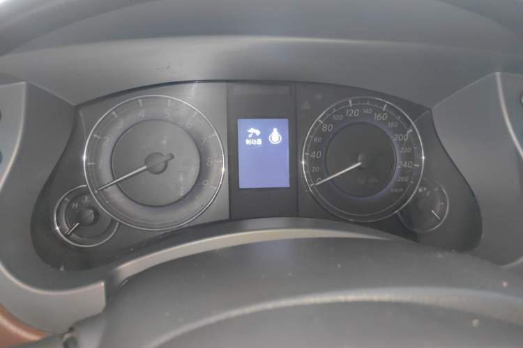 Used Infiniti QX50 2015 2.5L Enjoyment Edition Instrument Cluster