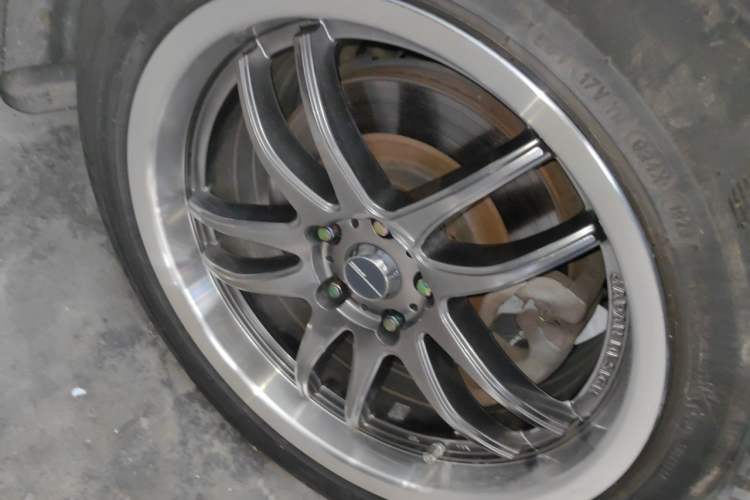 Used Infiniti QX50 2015 2.5L Enjoyment Edition Right Front Wheel Hub