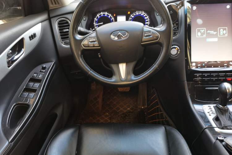 Used Infiniti QX50 2015 2.5L Luxury Edition Steering Wheel