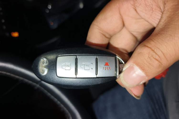 Used Infiniti QX50 2015 2.5L Comfort Edition Vehicle Key