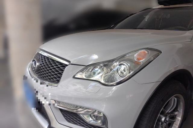 Ojetý Infiniti QX50 2015 2.5L Enjoyment Edition