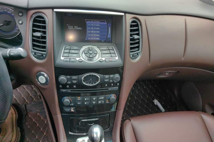 Used Infiniti QX50 2015 2.5L Enjoyment Edition Audio And AC Panel