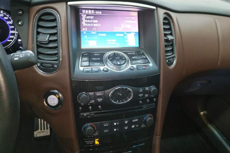 Used Infiniti QX50 2015 2.5L Enjoyment Edition Audio And AC Panel