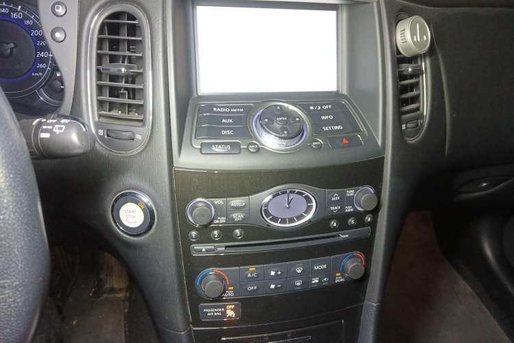 Used Infiniti QX50 2015 2.5L Comfort Edition Audio And AC Panel