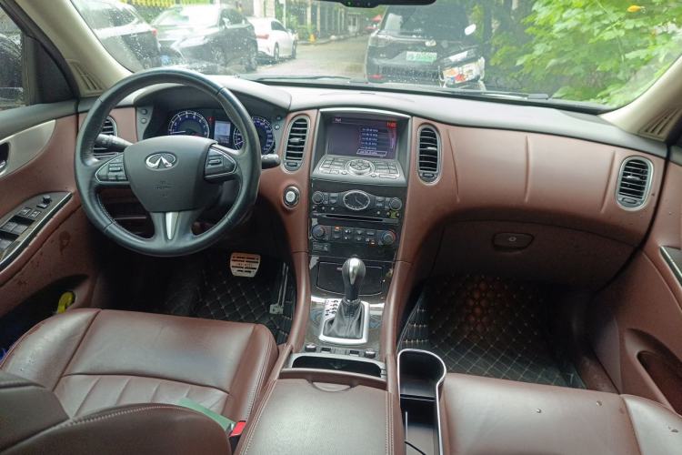 Used Infiniti QX50 2015 2.5L Luxury Edition Center Console