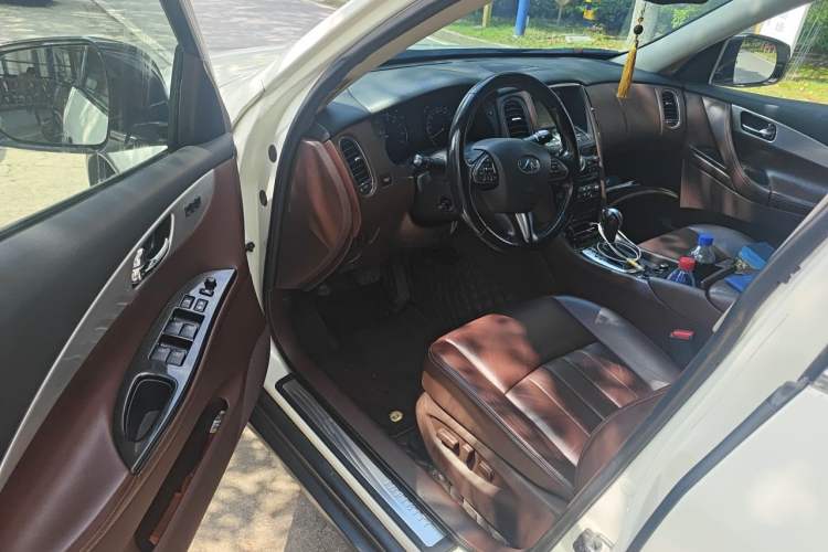 Used Infiniti QX50 2015 2.5L Luxury Edition Driver Seat