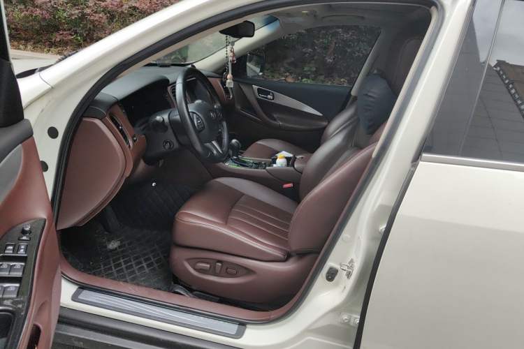 Used Infiniti QX50 2015 2.5L Enjoyment Edition Driver Seat