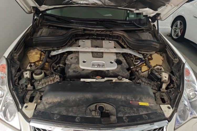 Used Infiniti QX50 2015 2.5L Comfort Edition Engine Bay