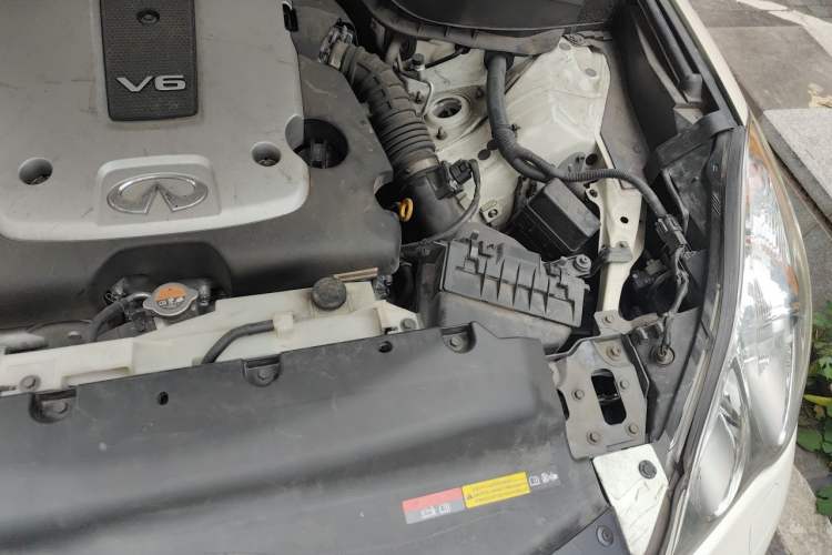 Used Infiniti QX50 2015 2.5L Enjoyment Edition Engine Bay Left