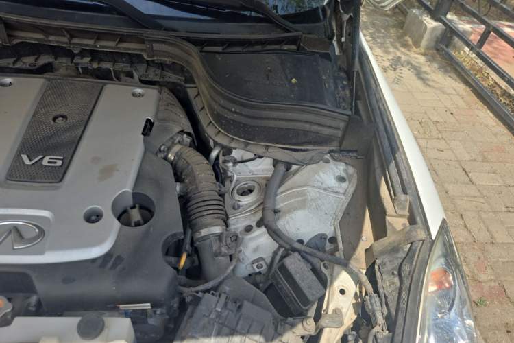Used Infiniti QX50 2015 2.5L Enjoyment Edition Engine Bay Left