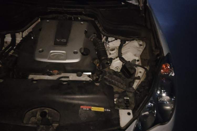 Used Infiniti QX50 2015 2.5L Comfort Edition Engine Bay Left