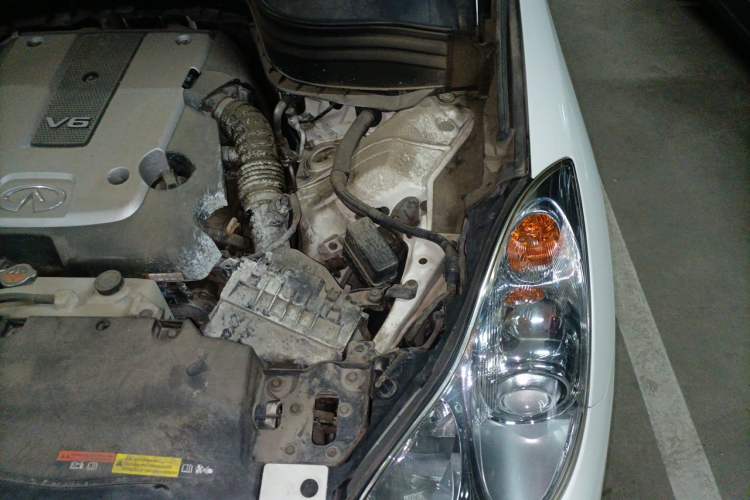 Used Infiniti QX50 2015 2.5L Comfort Edition Engine Bay Left