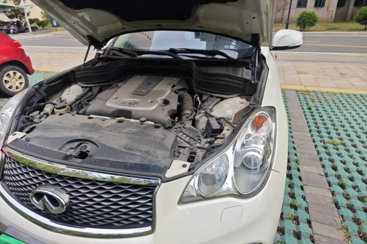 Used Infiniti QX50 2015 2.5L Enjoyment Edition Engine Bay Left