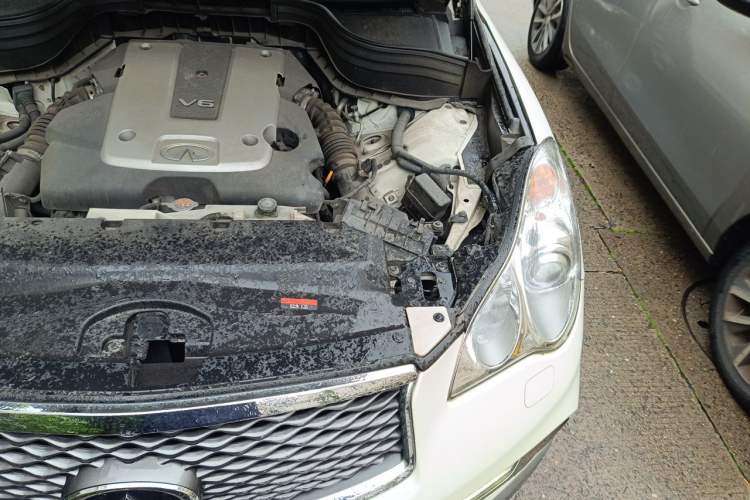 Used Infiniti QX50 2015 2.5L Luxury Edition Engine Bay Left