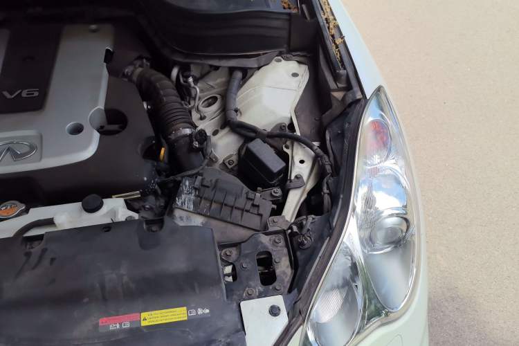 Used Infiniti QX50 2015 2.5L Enjoyment Edition Engine Bay Left