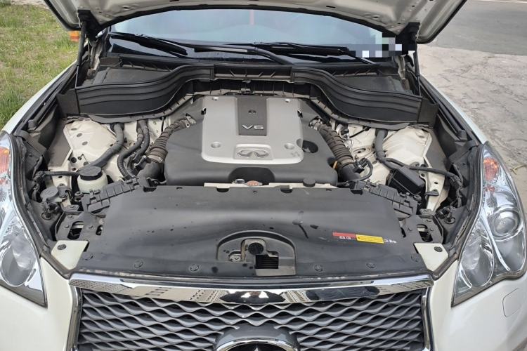 Used Infiniti QX50 2015 2.5L Enjoyment Edition Engine Bay