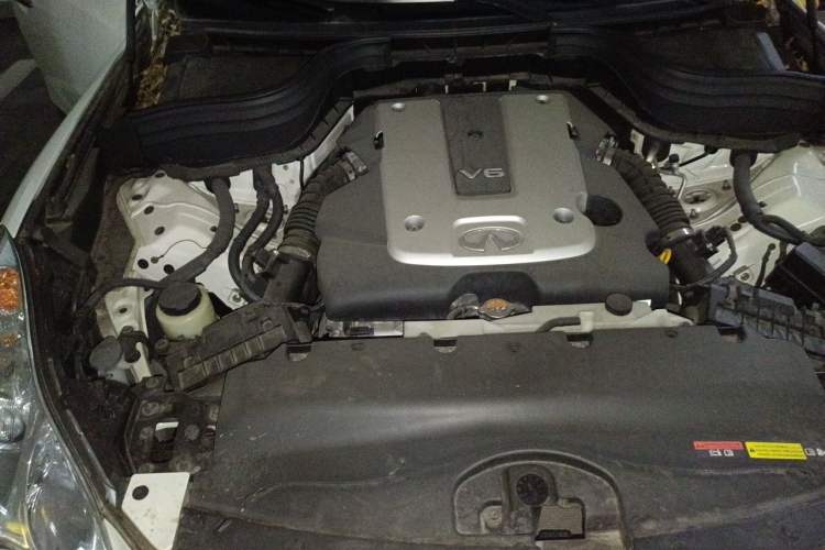 Used Infiniti QX50 2015 2.5L Enjoyment Edition Engine Bay Right