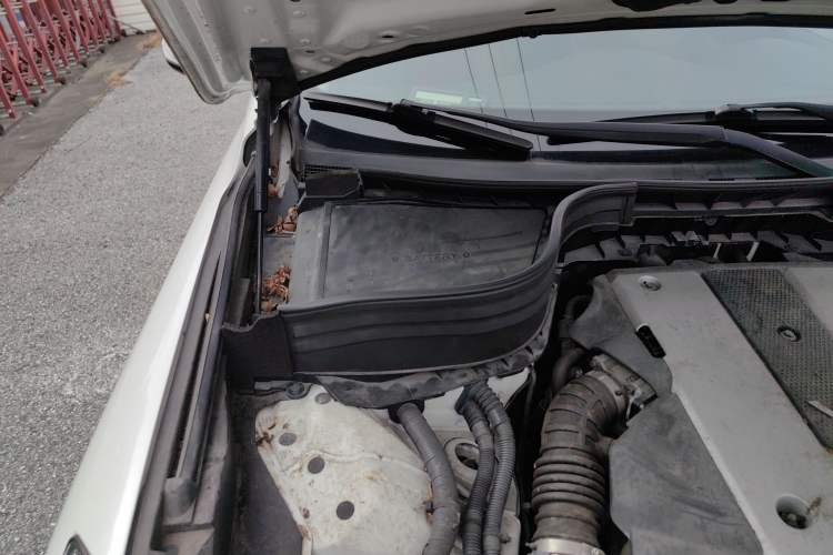 Used Infiniti QX50 2015 2.5L Enjoyment Edition Engine Bay Right