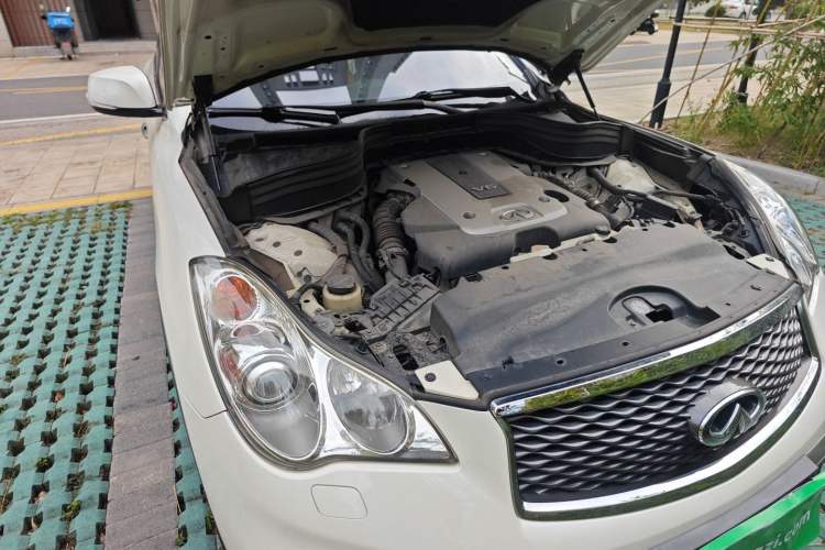 Used Infiniti QX50 2015 2.5L Enjoyment Edition Engine Bay Right