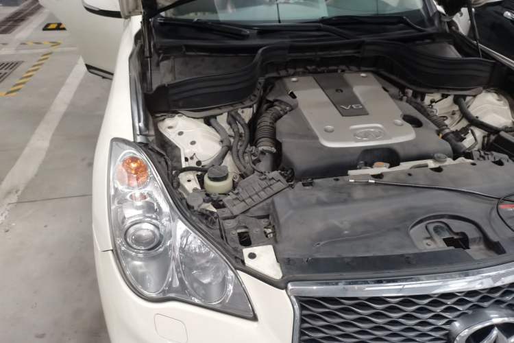 Used Infiniti QX50 2015 2.5L Enjoyment Edition Engine Bay Right
