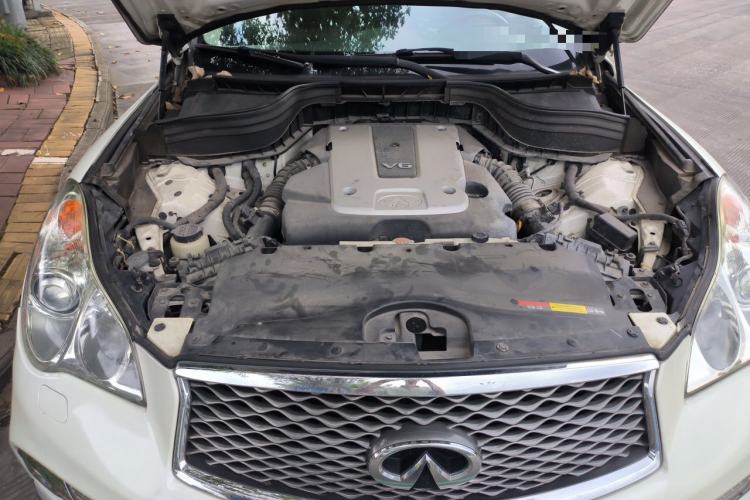 Used Infiniti QX50 2015 2.5L Enjoyment Edition Engine Bay