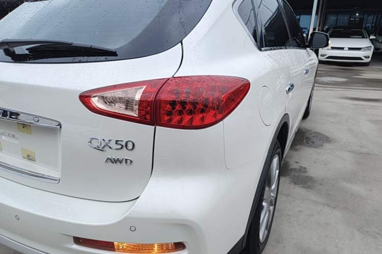 Used Infiniti QX50 2015 2.5L Enjoyment Edition Exterior 3